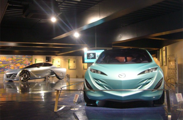 Photo from http://www.mazda.com/ja/about/museum/guide/